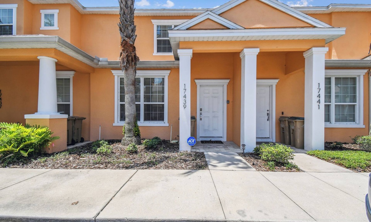 Four Corners House | Discover Serenity in Our Elegant Townhouse Retreat steps away from Disney!