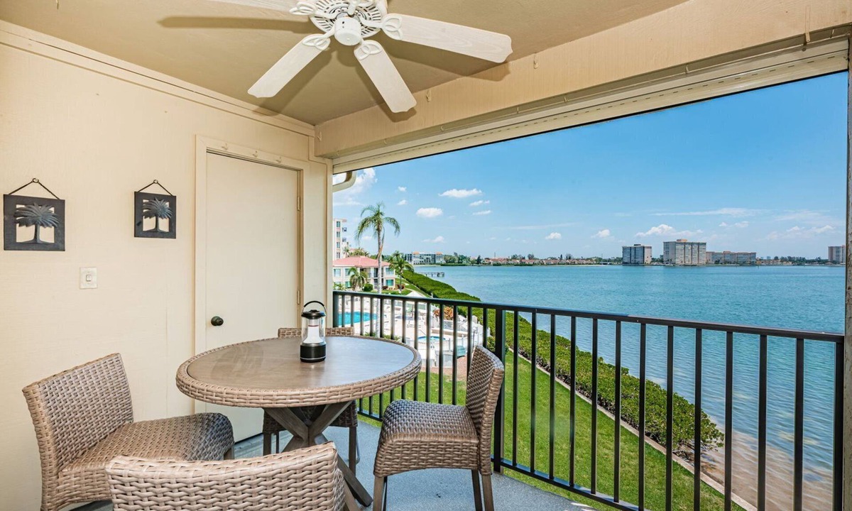 Palma del Mar House | Discover the Epitome of Waterfront Living in this Stunning condo on Isla del Sol!~