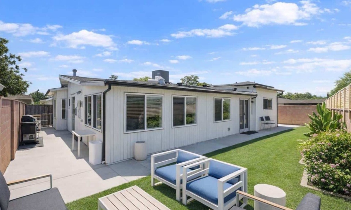 Fullerton Villa | Disneyland/Knott's, 5BR 4BA, No Tax, Large Parking