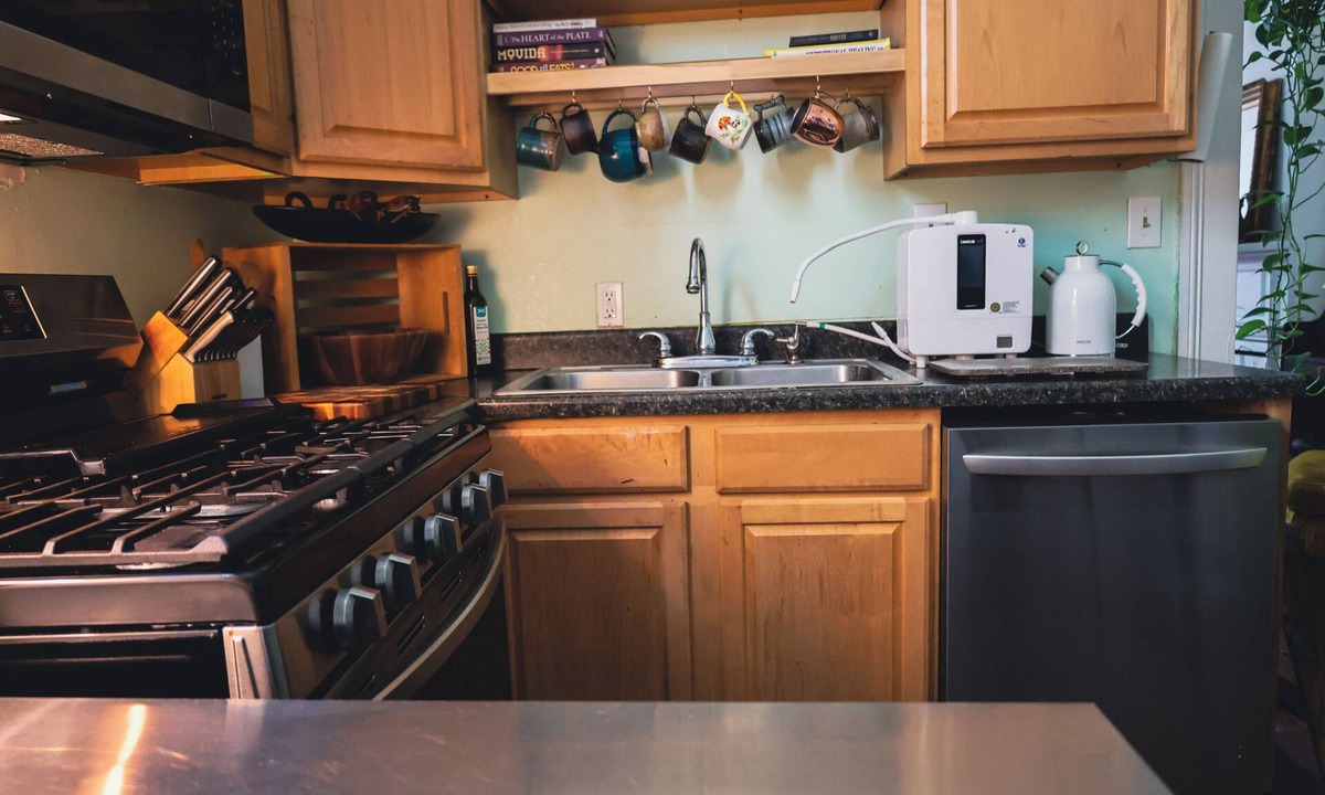 Touro House | Dog Friendly, Block from Magazine St, Grand Piano, Central AC, Alkaline Filter