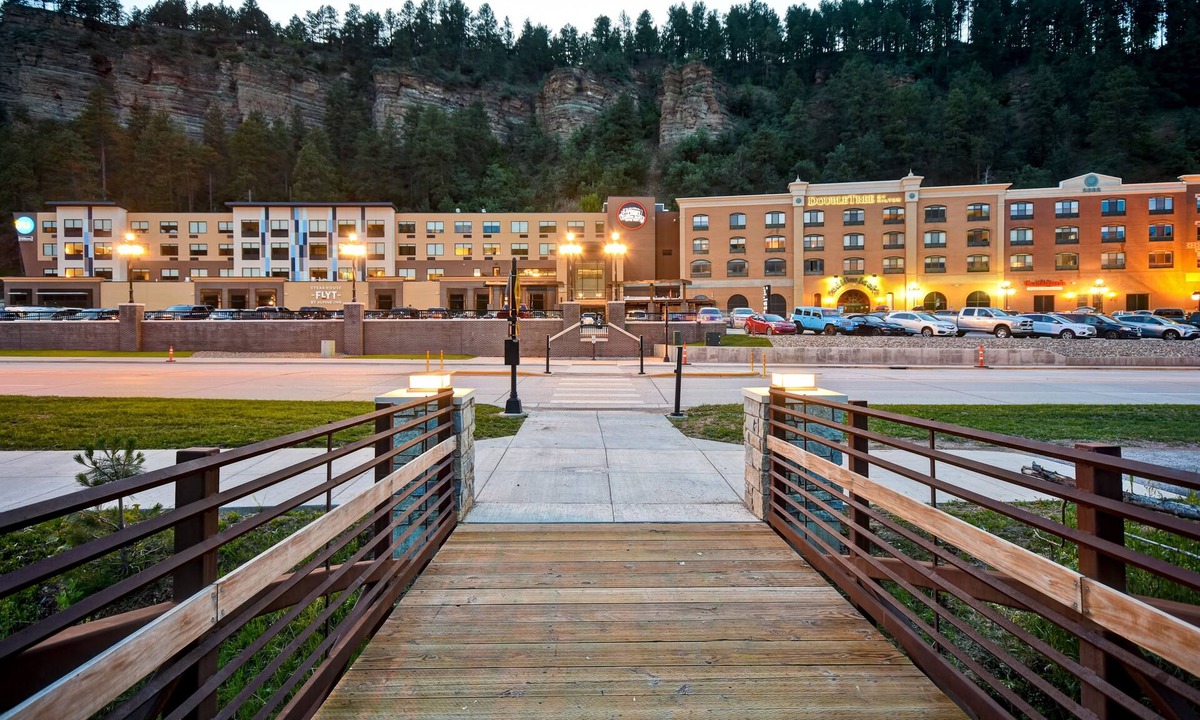 Deadwood Hotel | DoubleTree by Hilton Deadwood at Cadillac Jack's