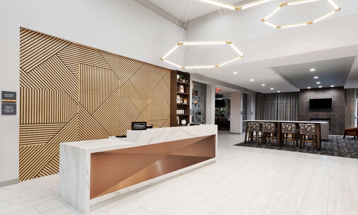 Dothan Hotel | DoubleTree by Hilton Dothan, AL