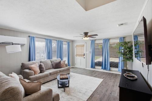 Lake Charles House | Downtown Cottage in Lake Charles LA