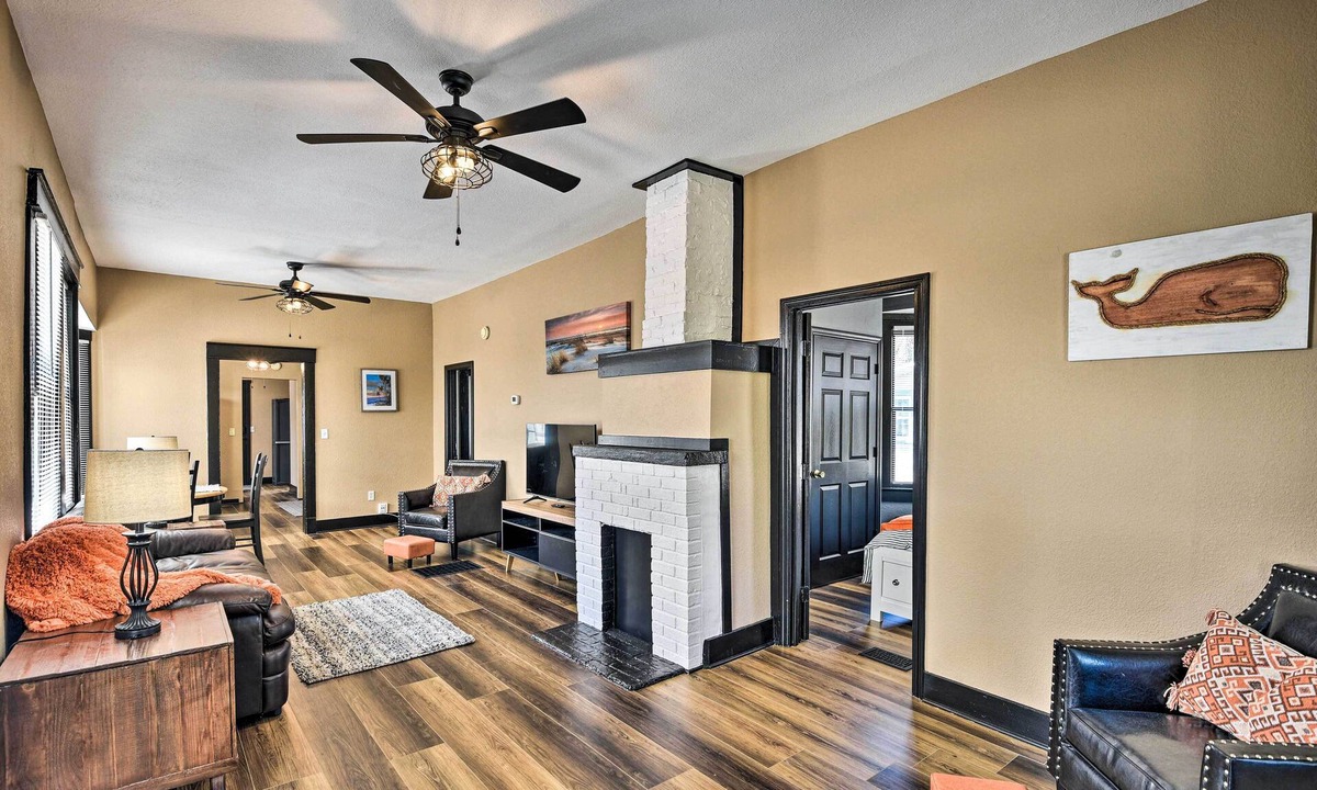 DeLand House | Downtown DeLand Home: Walk to Stetson University!