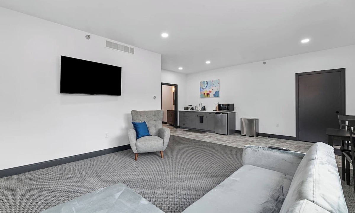 Spearfish Apartment | Downtown Executive Apartment - Calcis