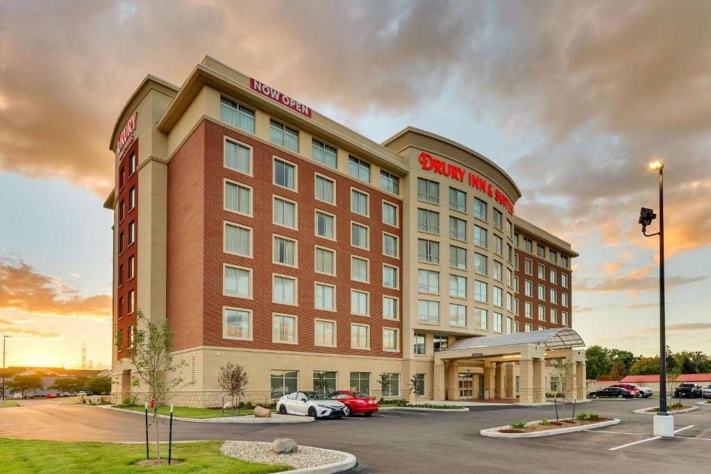Lafayette Hotel | Drury Inn & Suites Lafayette IN