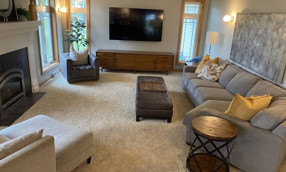 Butte Des Morts House | EAA rental close to Oshkosh.