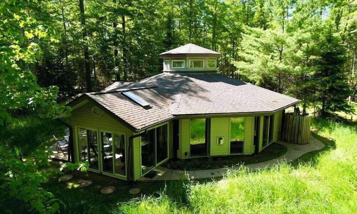 La Pointe Cabin | Eagle Moon on Madeline Island