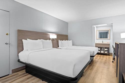 Daytona Beach Cabin | Econo Lodge Daytona Beach - Speedway
