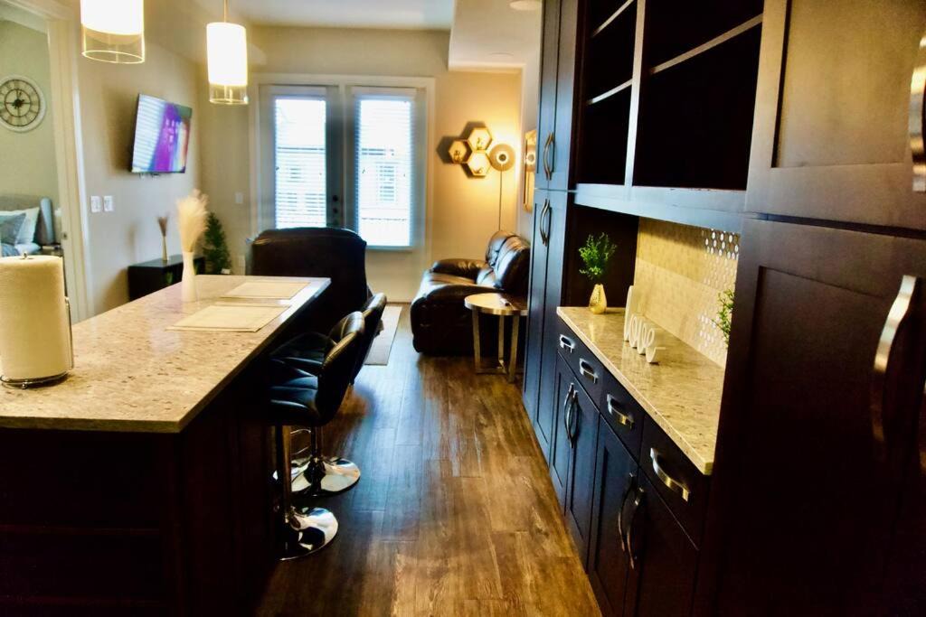 Frisco Apartment | Elegant and spacious 1 bedroom rental