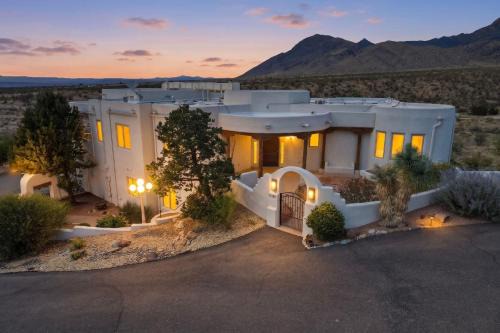 North Albuquerque Acres House | Elena's Sandia Sanctuary - An Irvie Home