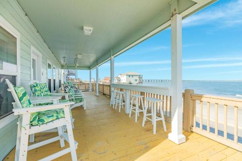 San Luis House | Enchanted Escape - Panoramic Gulf & Bridge Views