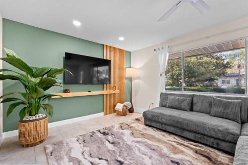 Gainesville House | Entire house with pool near UF and Santa Fe College