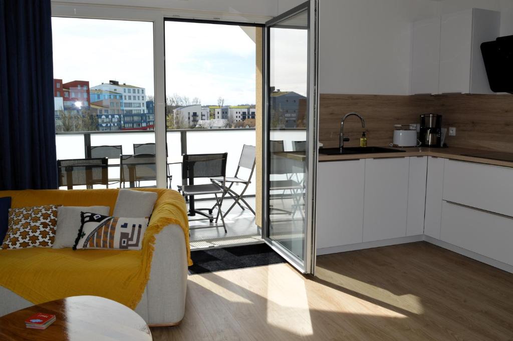 Courseulles-sur-Mer Apartment | Entre Plage et Ports, Le 49 - avec balcon 4 étoiles