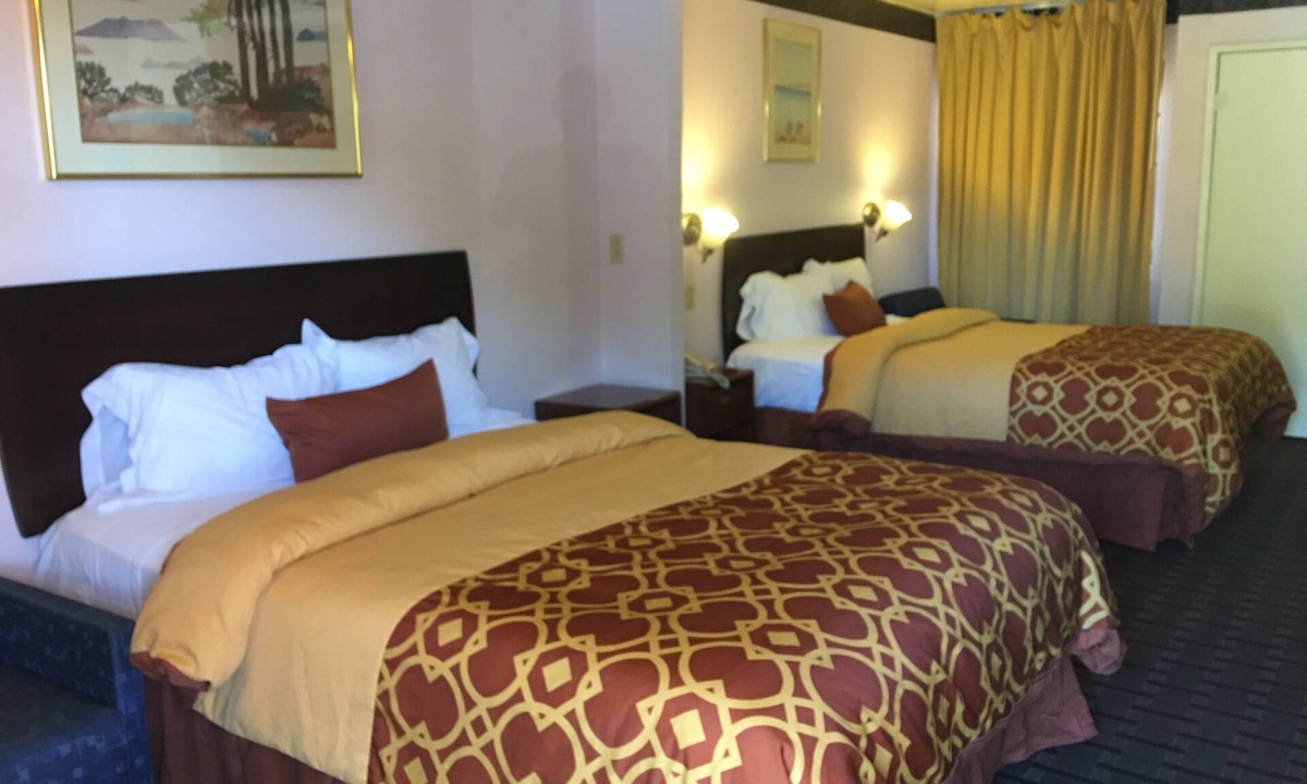 Westminster Hotel | Executive Suites Inn
