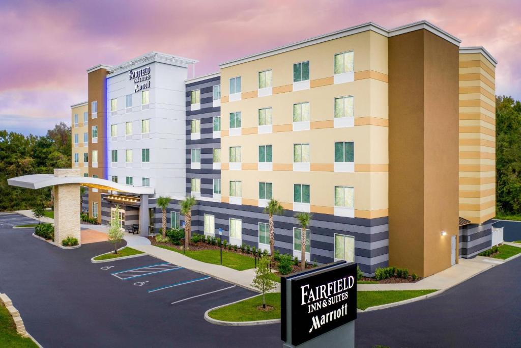 Gainesville Hotel | Fairfield Inn & Suites by Marriott Gainesville I-75