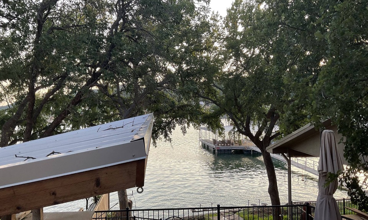 Graford House | Family Bunkhouse 🚤 Option To Use Next Door Covered Boat Dock If Available 🚤