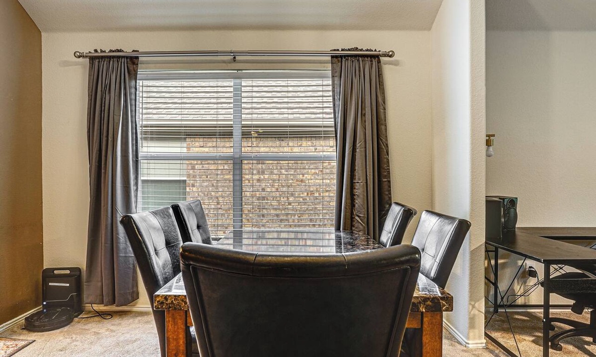 Fort Worth Cottage | Fenced Yard & Patio! Family Escape in DFW Suburbs