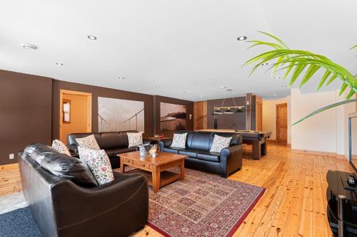 Fiddler Lake Resort Ski Chalet | Fiddler Lake Resort - Deer 69