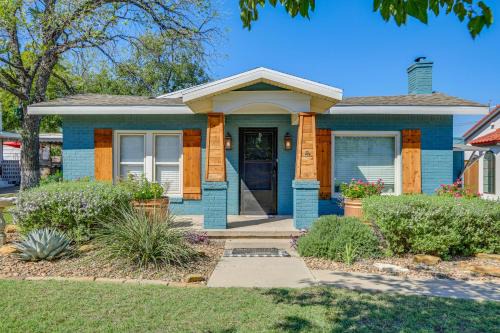 San Angelo House | Fire Pit & Small-Town Charm: San Angelo Getaway!
