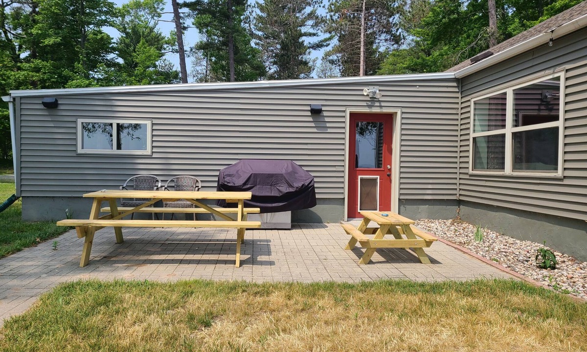 Marinette House | Foghorn Bay Getaway Relax and play at this private 4 BR/2BA, 1.5-acre property!