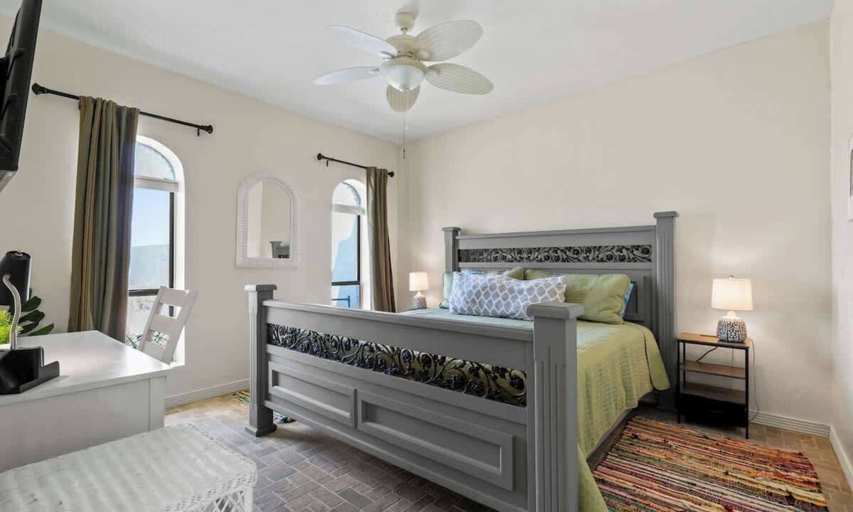 Oro Valley House | Foothills Villa Suite | Summer Wing & Views