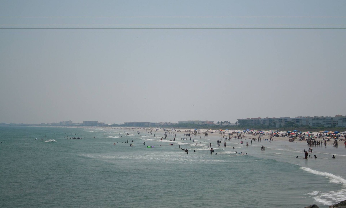 Ocean Woods House | Four Hundred Footsteps to the Beach