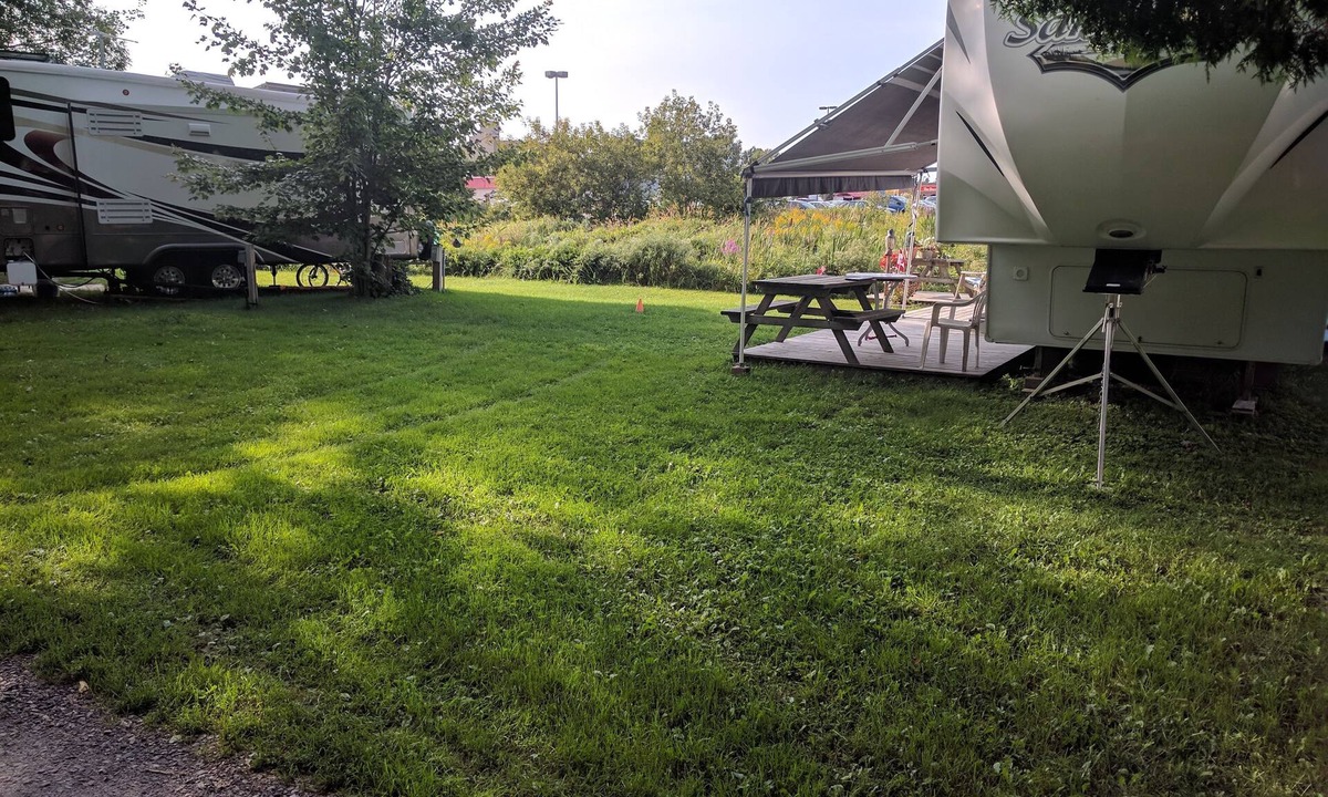 North Bay Hotel | Franklin Motel & Trailer Park