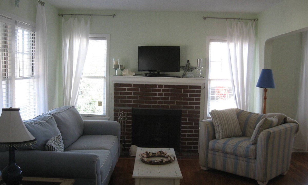 Marshall Park House | Fun and Affordable Beach Side Home Less than 2 Blocks to the Beach