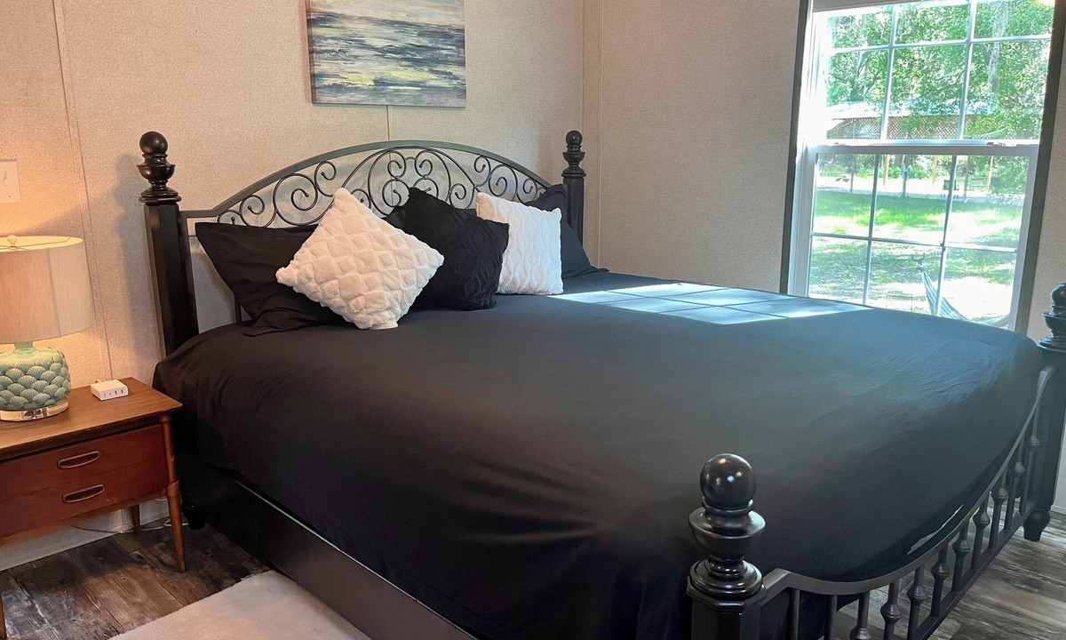 Gainesville House | Gainesville Hideaway 30-min to Springs Pet- Friendly