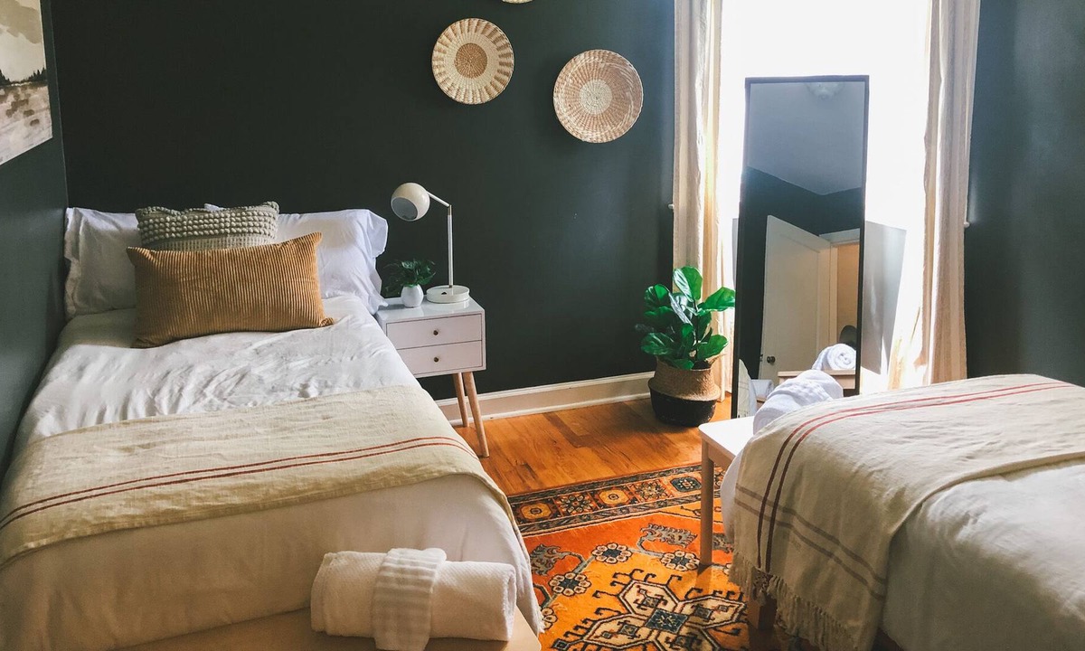 Cheyenne House | Get caffeinated, enjoy fast internet for work or a family friendly stopover