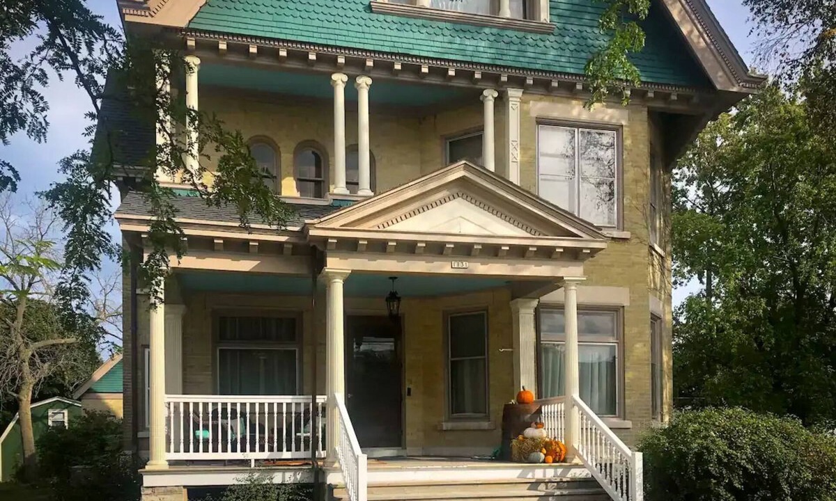 Manitowoc House | Gilded Age Mansion