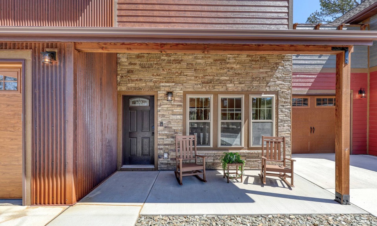 Rockerville Apartment | Gold Rush Charm Meets Modern Comfort