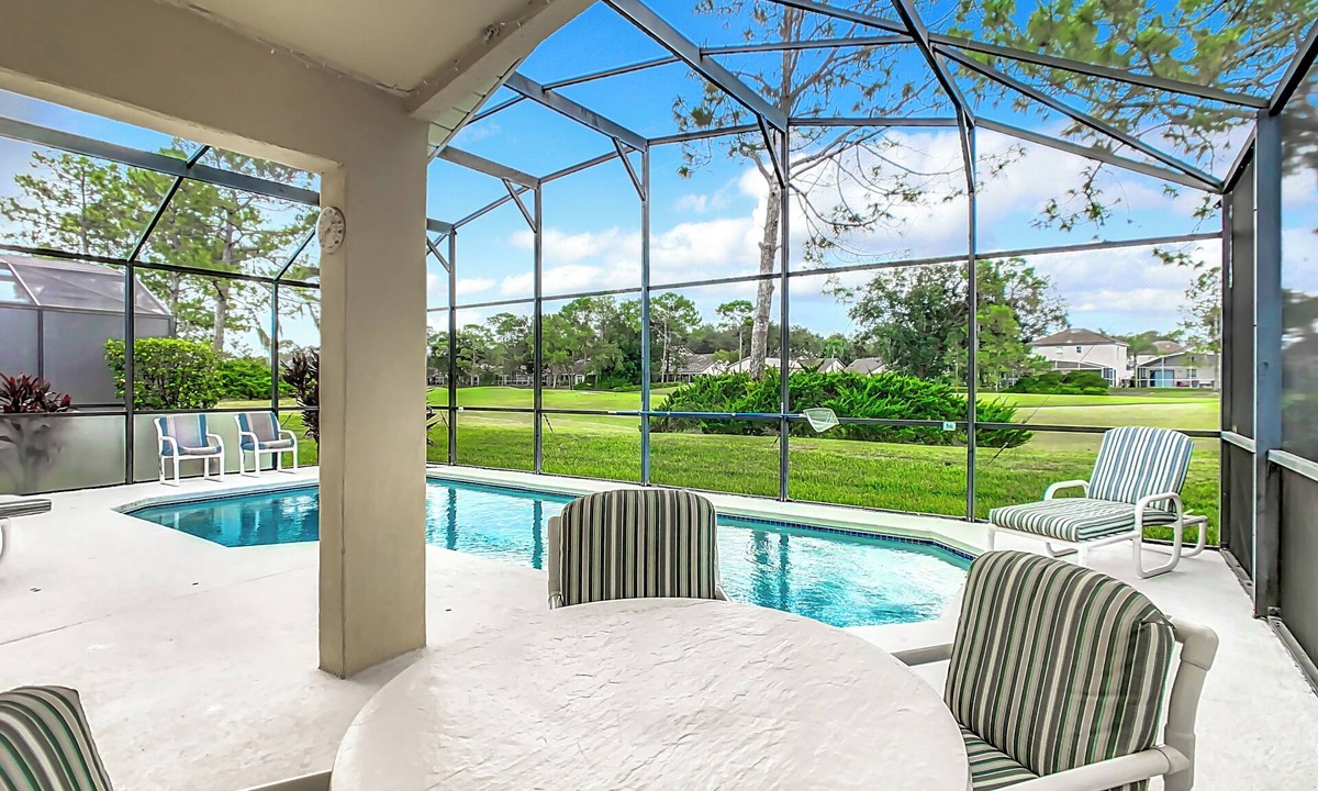 Haines City Villa | Golfview 4 bedroom villa with pool in Southern Dunes, 20 miles from Disneyworld
