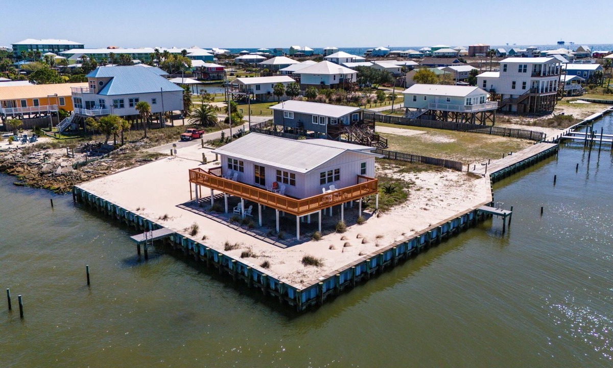 Fort Morgan Pines House | Gorgeous 3 bdrm/2 ba home with panoramic views of Mobile Bay & easy beach access