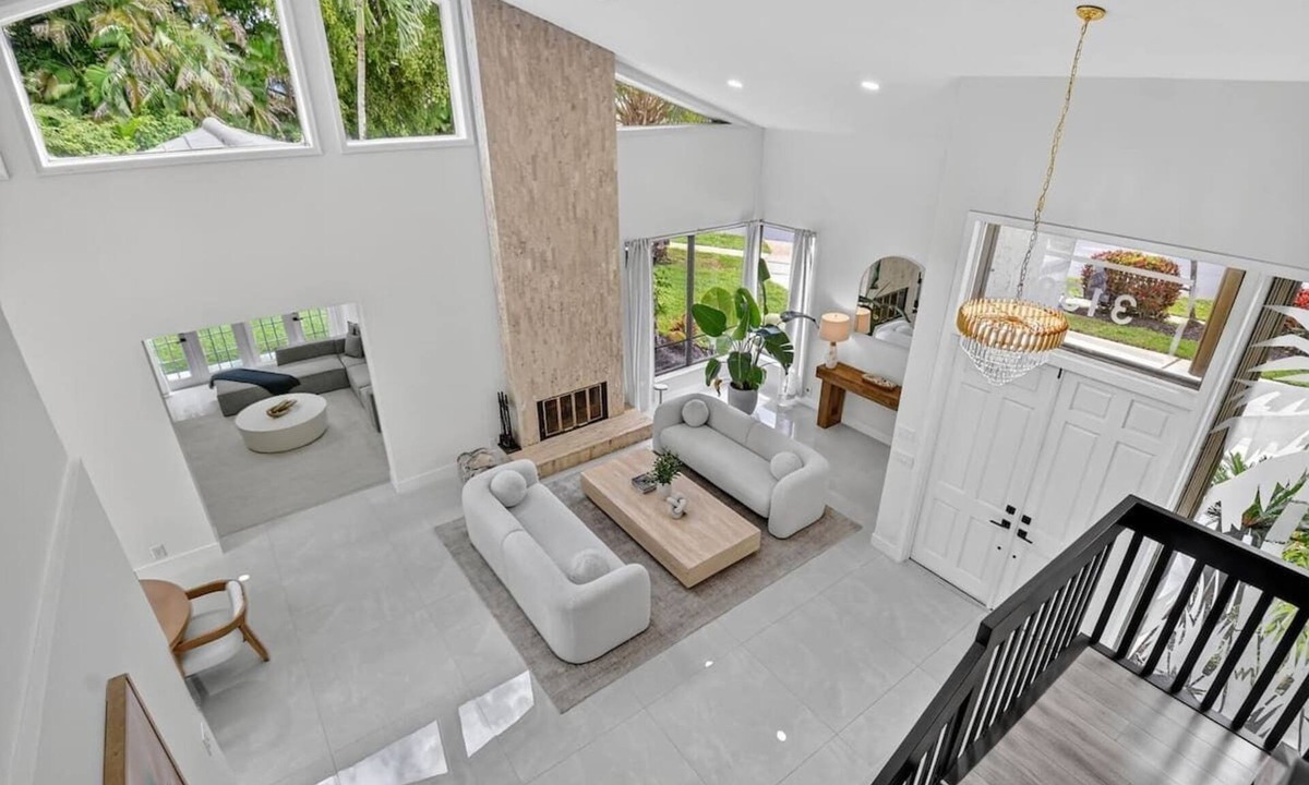 Delray Beach House | Gorgeous Modern Beach Heated Pool House Sleeps 8 Central