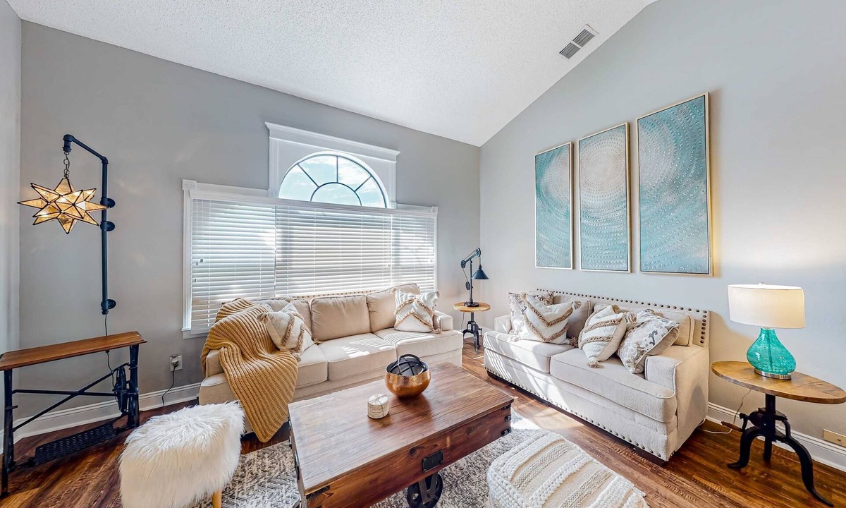 Spring Hill House | Gorgeous oasis with pool patio central AC WD and close to the beach