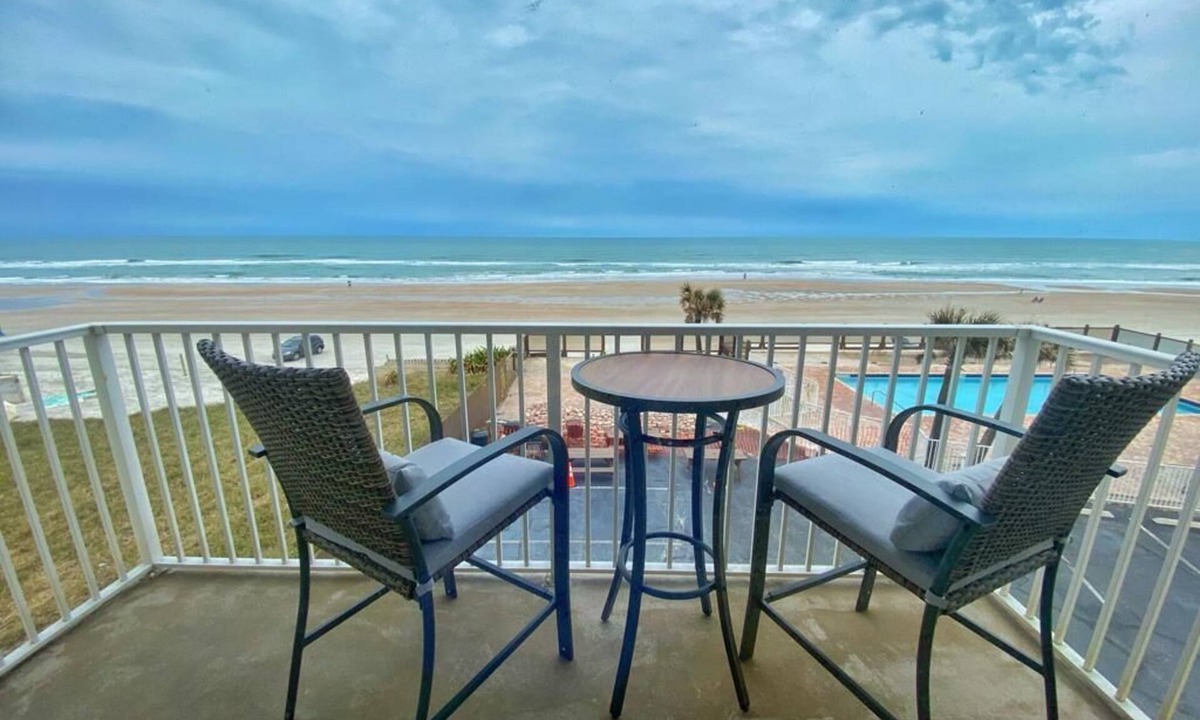 Daytona Beach Apartment | Gorgeous Ocean Front Spacious Studio in Daytona!