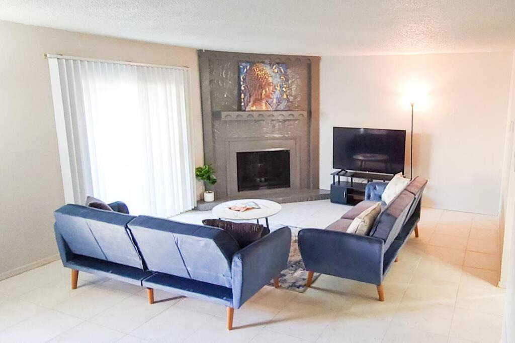 Warr Acres Apartment | Gorgeous Spacious Condo Centrally located in OKC