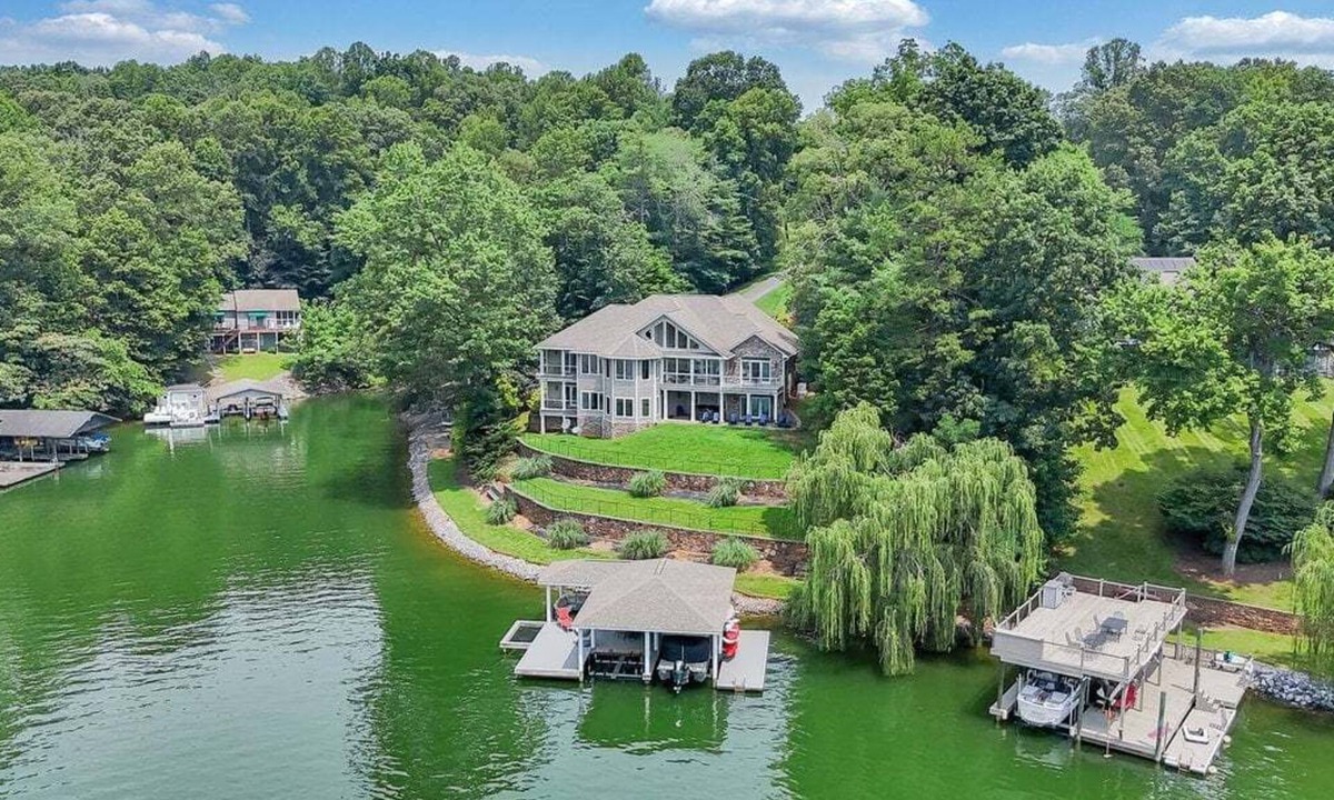 Goodview House | Great Escape on Smith Mountain Lake - Lakefront, Private Dock, & Hot Tub