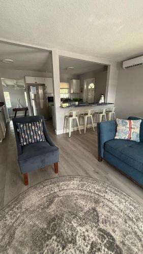 Tropic House | Great Home Close to shops, FIT, Beaches,and Space X