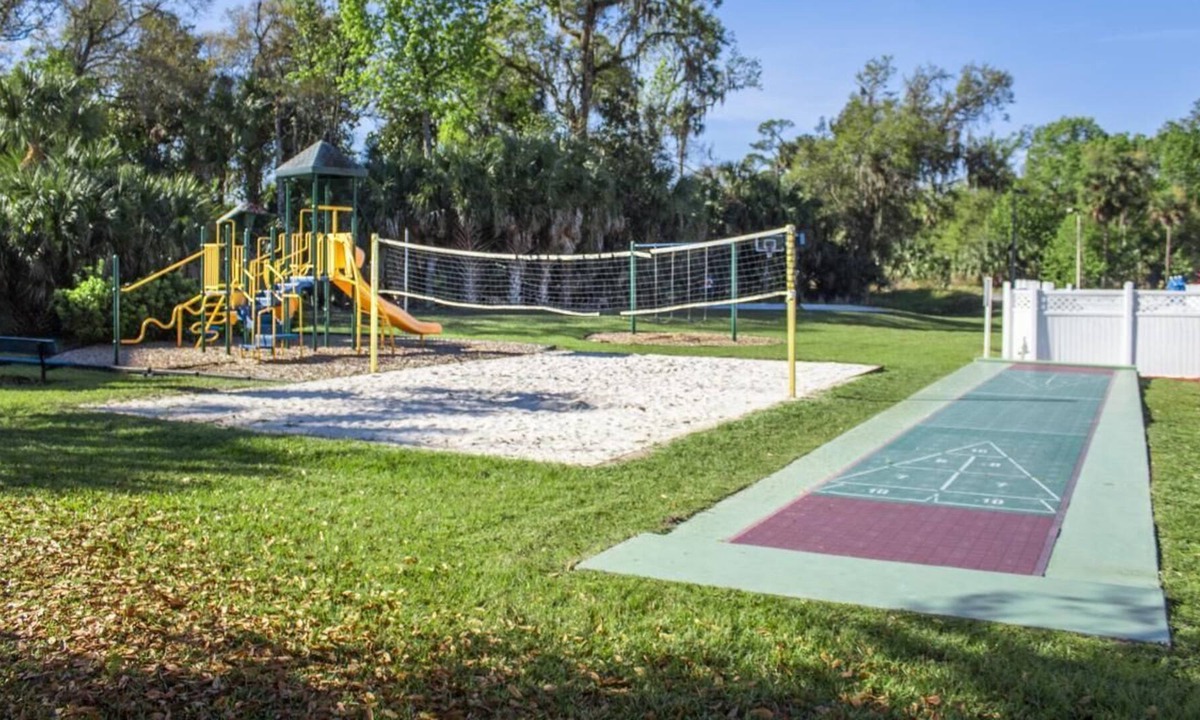 Mount Vernon House | Great Location! Minutes Away from Downtown, Free Breakfast & Parking