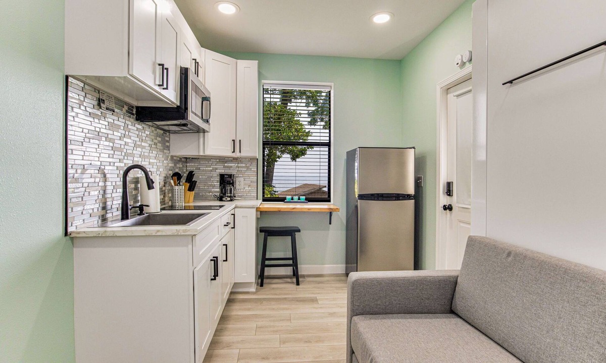 Gulf Breeze House | Gulf Breeze Studio Bayfront Hideaway Sleeps 2