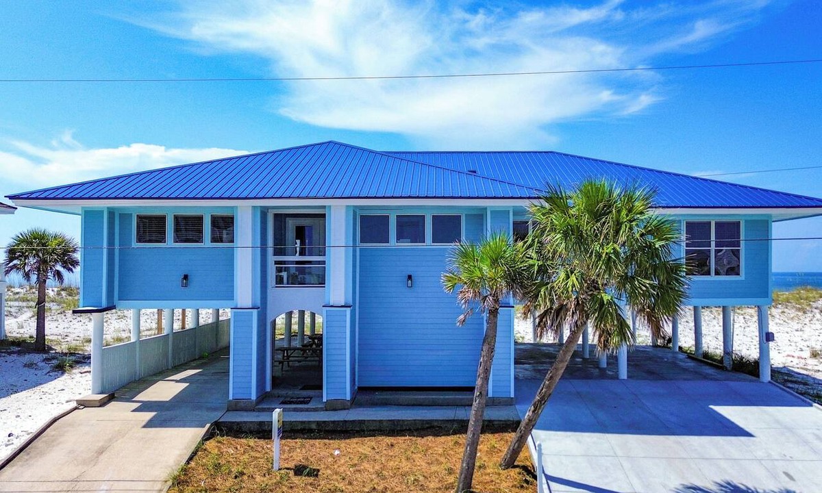 Pensacola Beach House | Gulf-Front Beach House | 6BR 6BA | Sleeps 20 | Pet-Friendly