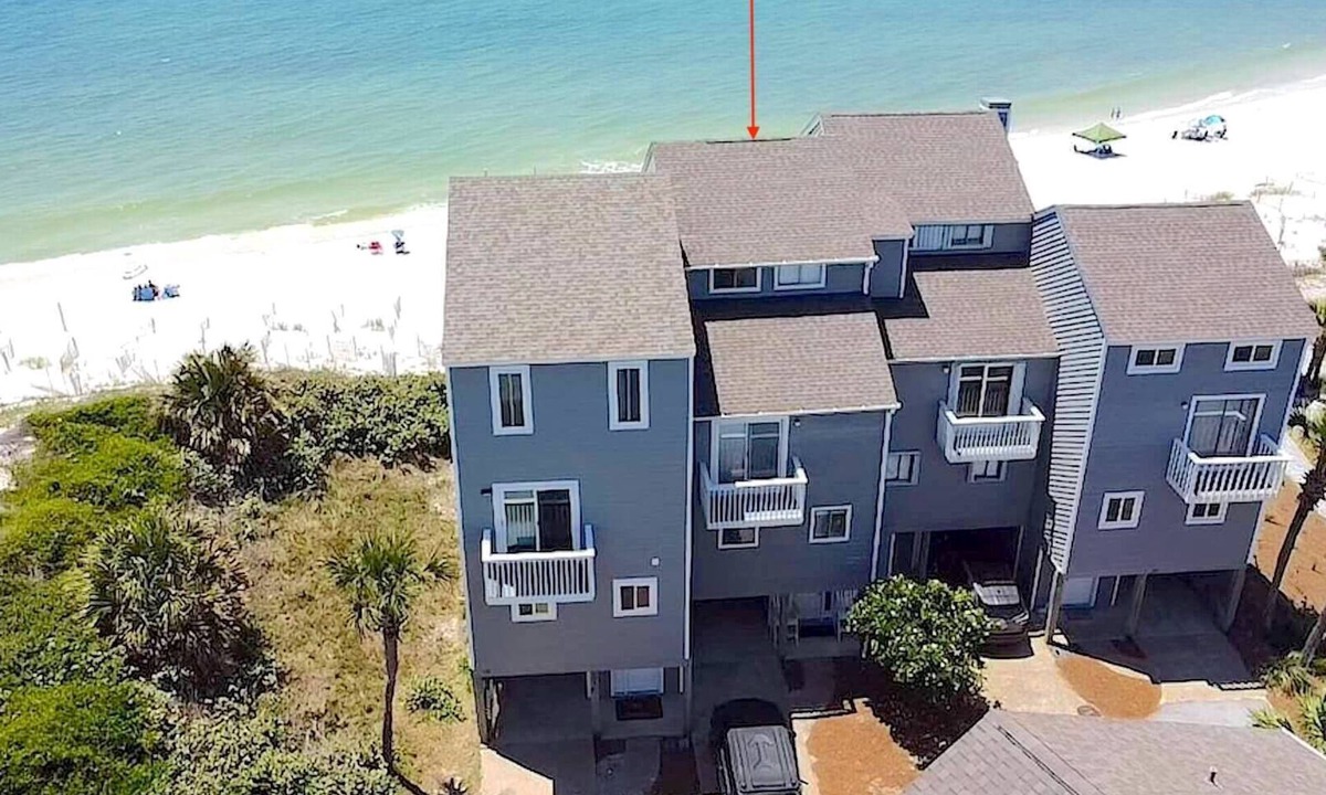 Port St. Joe House | GULF FRONT on Cape San Blas, Updated with Amazing Views! Sleeps 7 - Dog Friendly