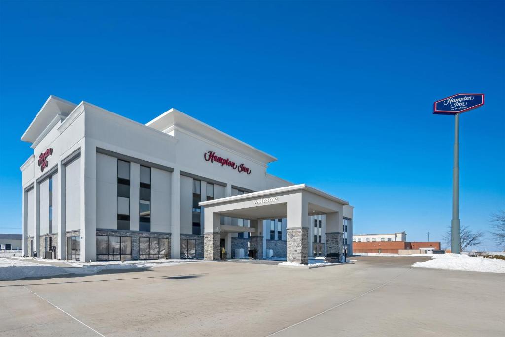Bloomington Hotel | Hampton Inn Bloomington West