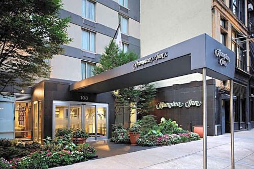 Chelsea Hotel | Hampton Inn Chelsea, Mi
