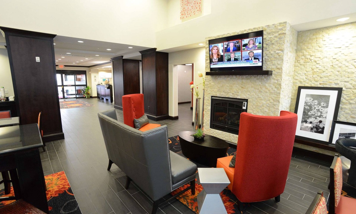 Albany Hotel | Hampton Inn & Suites Albany At Albany Mall