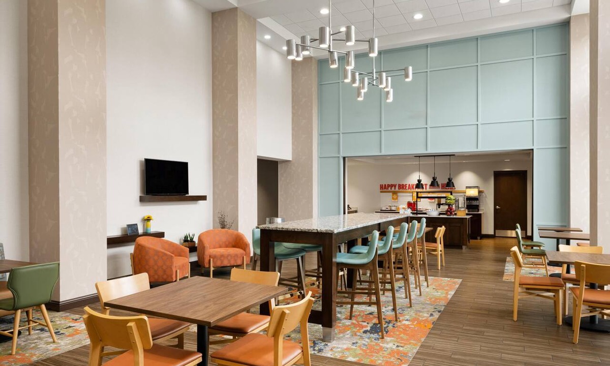 DeLand Hotel | Hampton Inn & Suites Deland