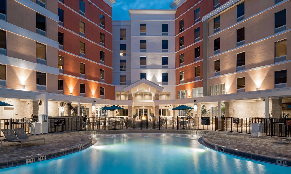 Port Canaveral Hotel | Hampton Inn & Suites Cape Canaveral Cruise Port